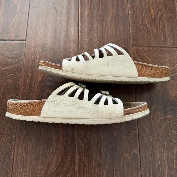 Birkenstock Tan Sandals with Buckles - Picture 7 of 7